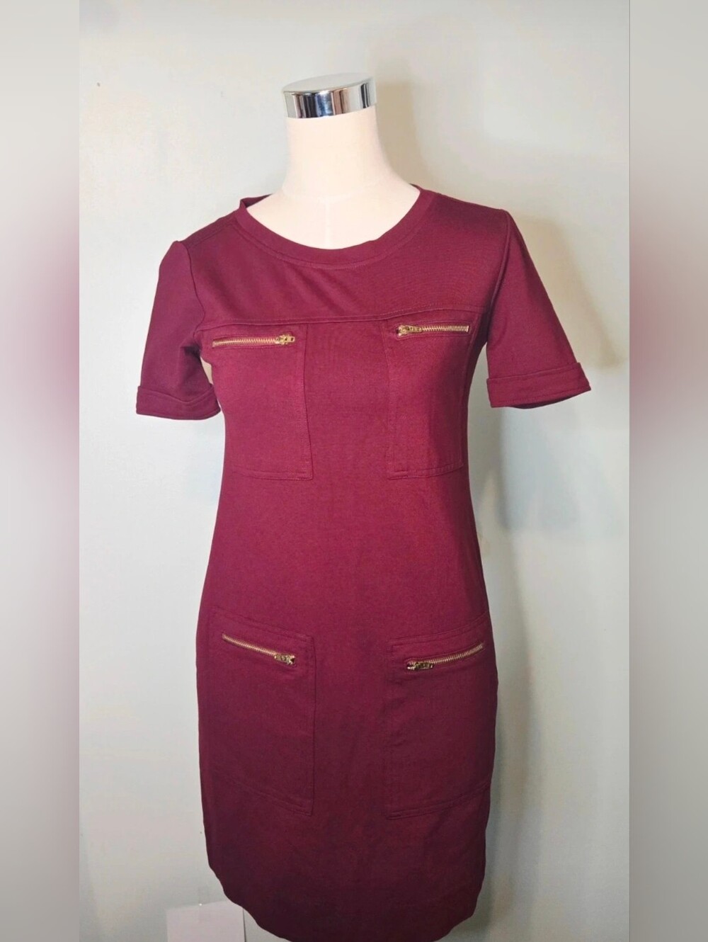 Women's Short Sleeve Burgundy Sheath Dress with Zip Pockets